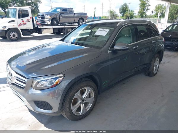 2018 MERCEDES-BENZ GLC 300 — I2