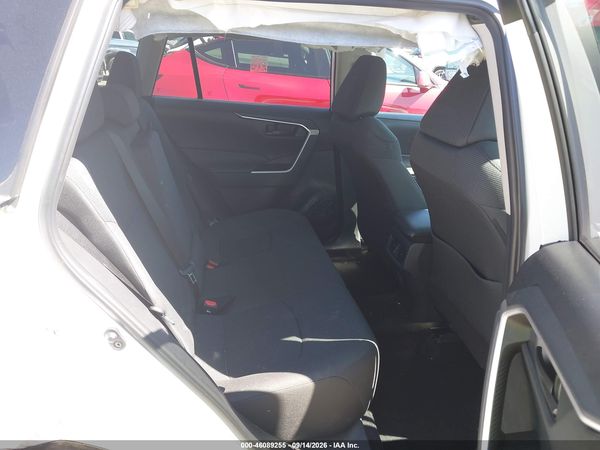 2024 TOYOTA RAV4 LE — I8