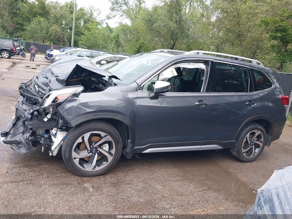 2022 SUBARU FORESTER TOURING — I117