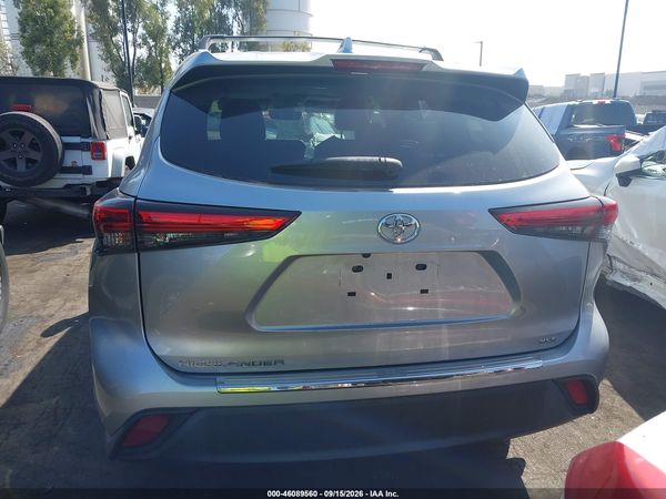 2022 TOYOTA HIGHLANDER XLE — I119