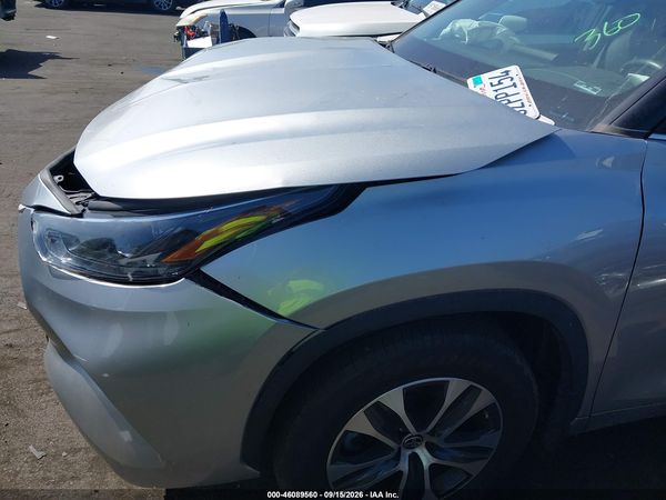 2022 TOYOTA HIGHLANDER XLE — I153