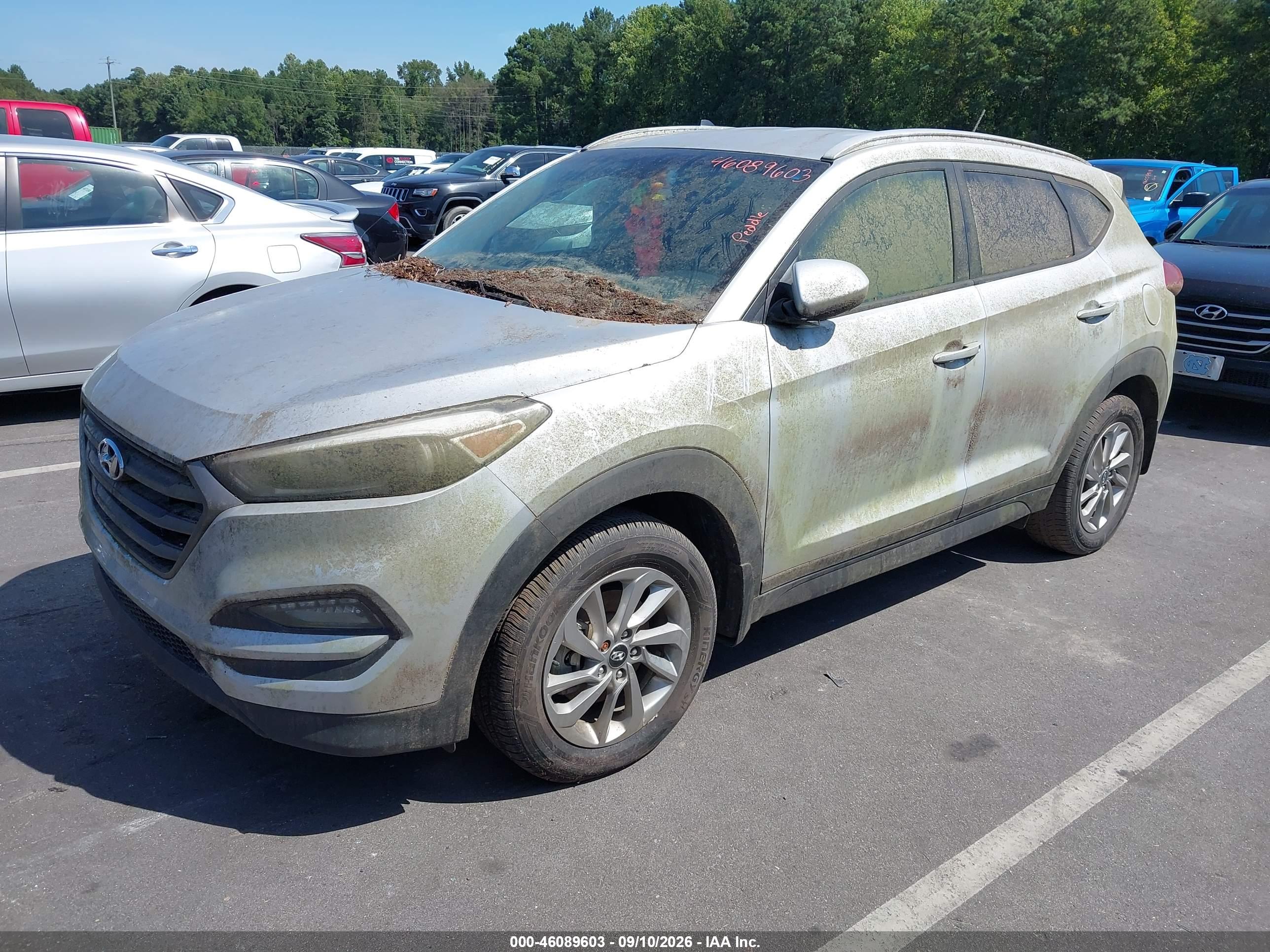 2016 HYUNDAI TUCSON SE