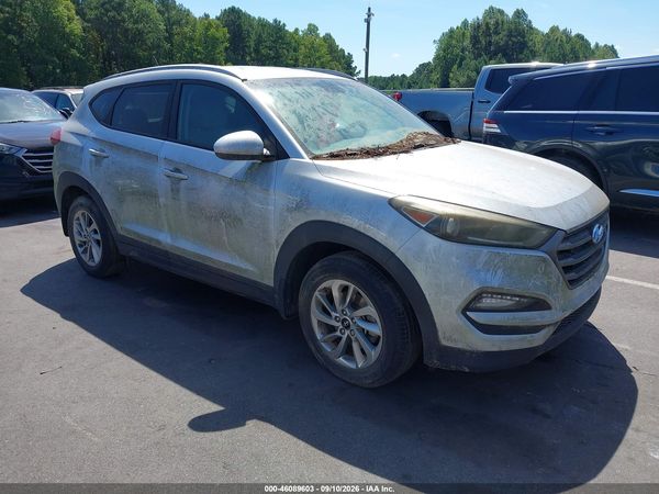 2016 HYUNDAI TUCSON SE