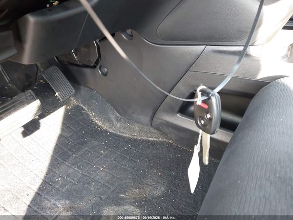 2012 HONDA CR-V LX — I11