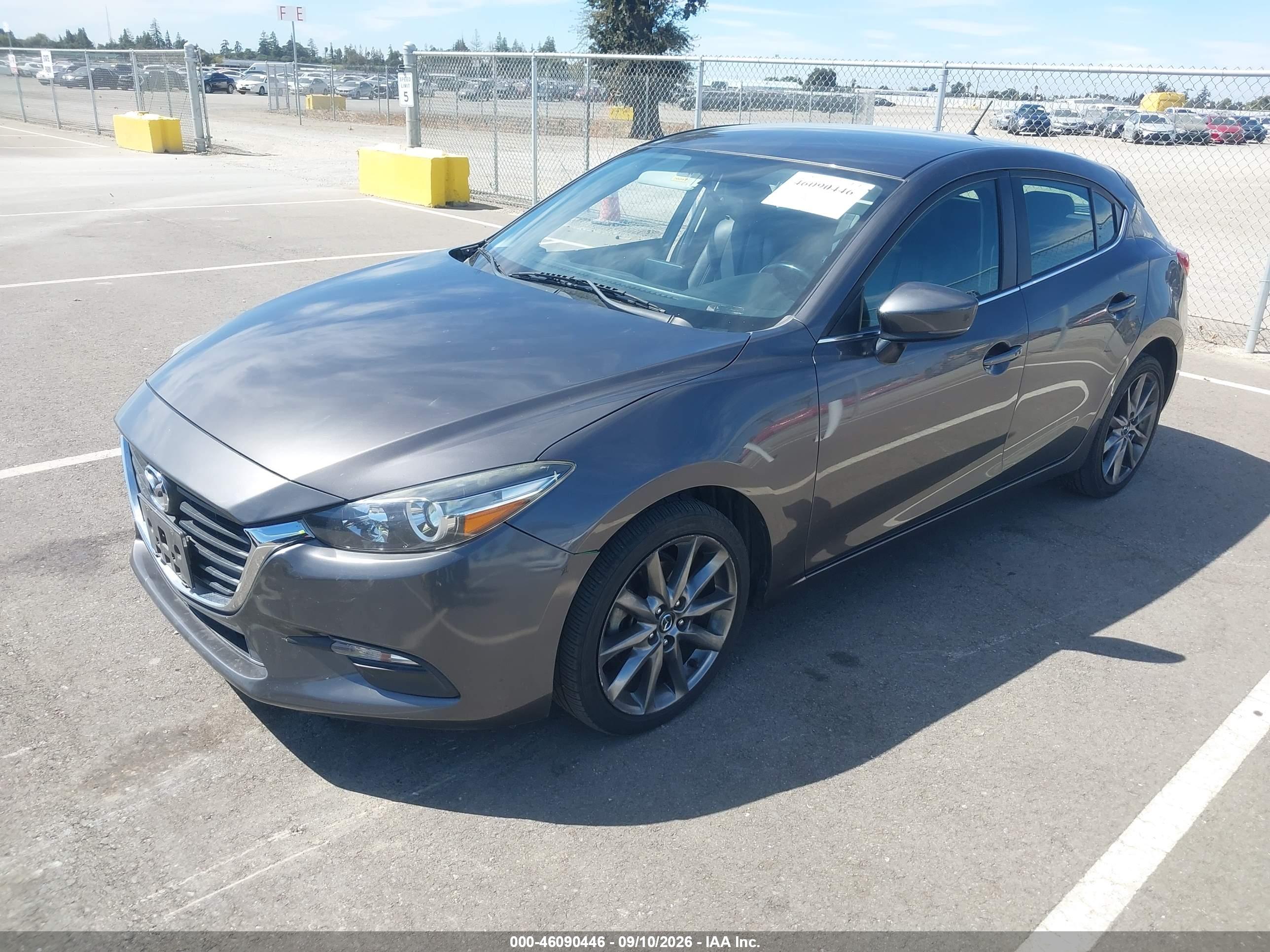 2018 MAZDA MAZDA3 TOURING — I2