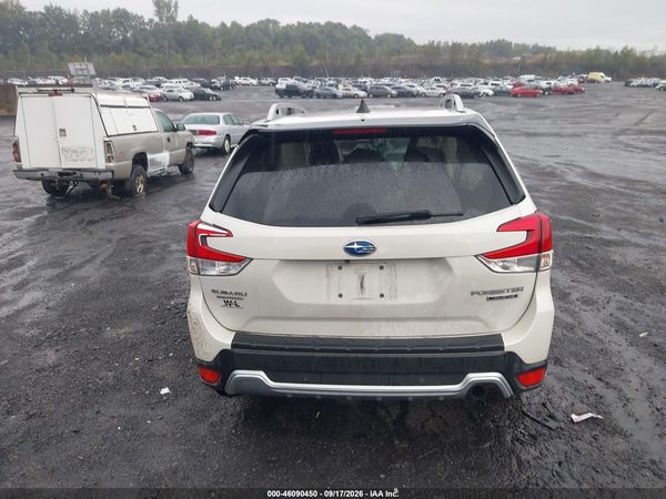 2024 SUBARU FORESTER TOURING — I119