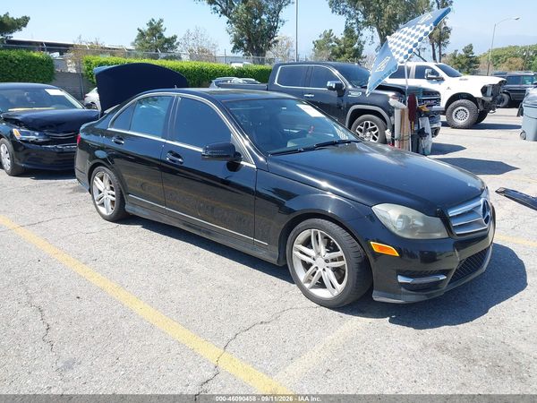 2013 MERCEDES-BENZ C 250 SPORT — I1