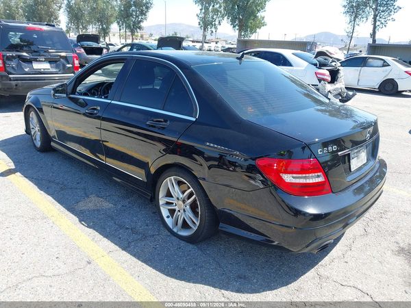 2013 MERCEDES-BENZ C 250 SPORT — I3