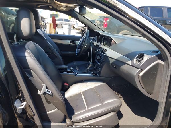 2013 MERCEDES-BENZ C 250 SPORT — I5