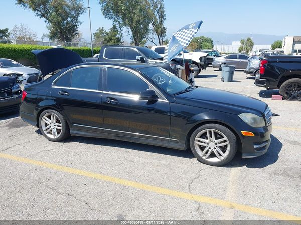 2013 MERCEDES-BENZ C 250 SPORT — I116
