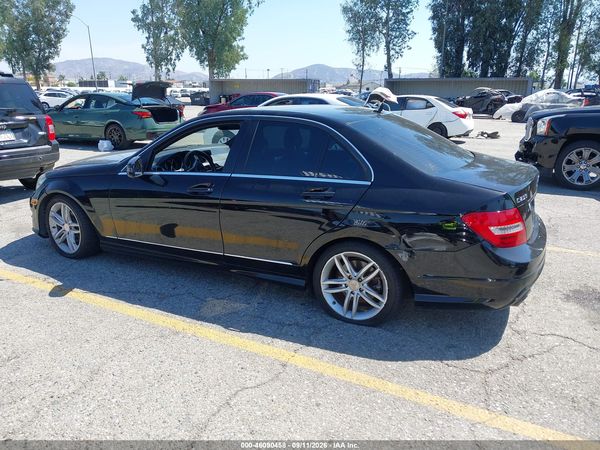 2013 MERCEDES-BENZ C 250 SPORT — I117