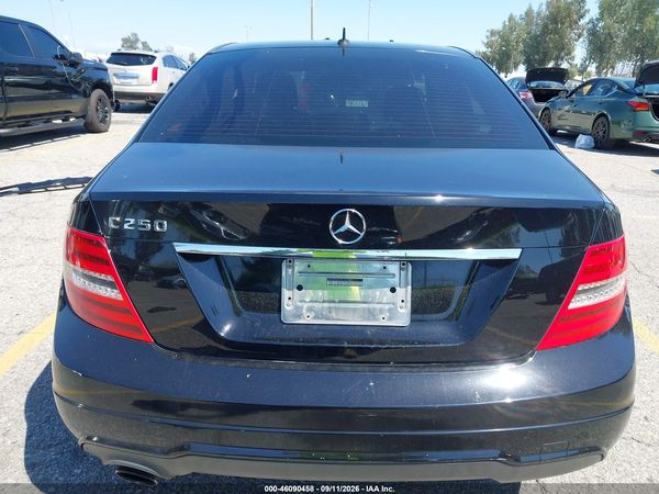 2013 MERCEDES-BENZ C 250 SPORT — I119