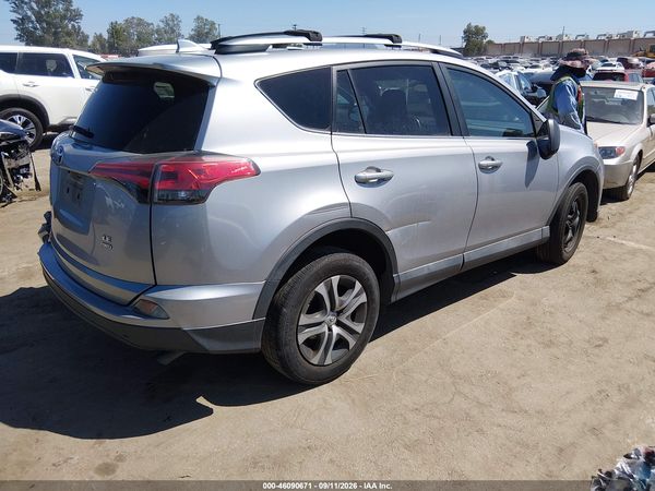 2018 TOYOTA RAV4 LE — I4