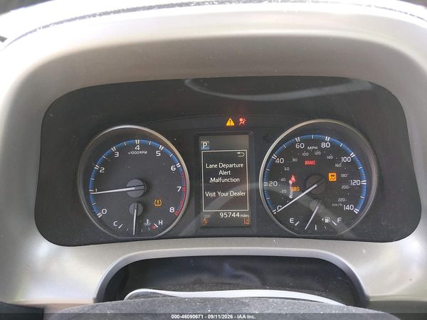 2018 TOYOTA RAV4 LE — I7