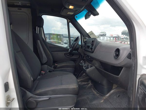 2020 MERCEDES-BENZ SPRINTER 2500 STANDARD ROOF V6 — I5