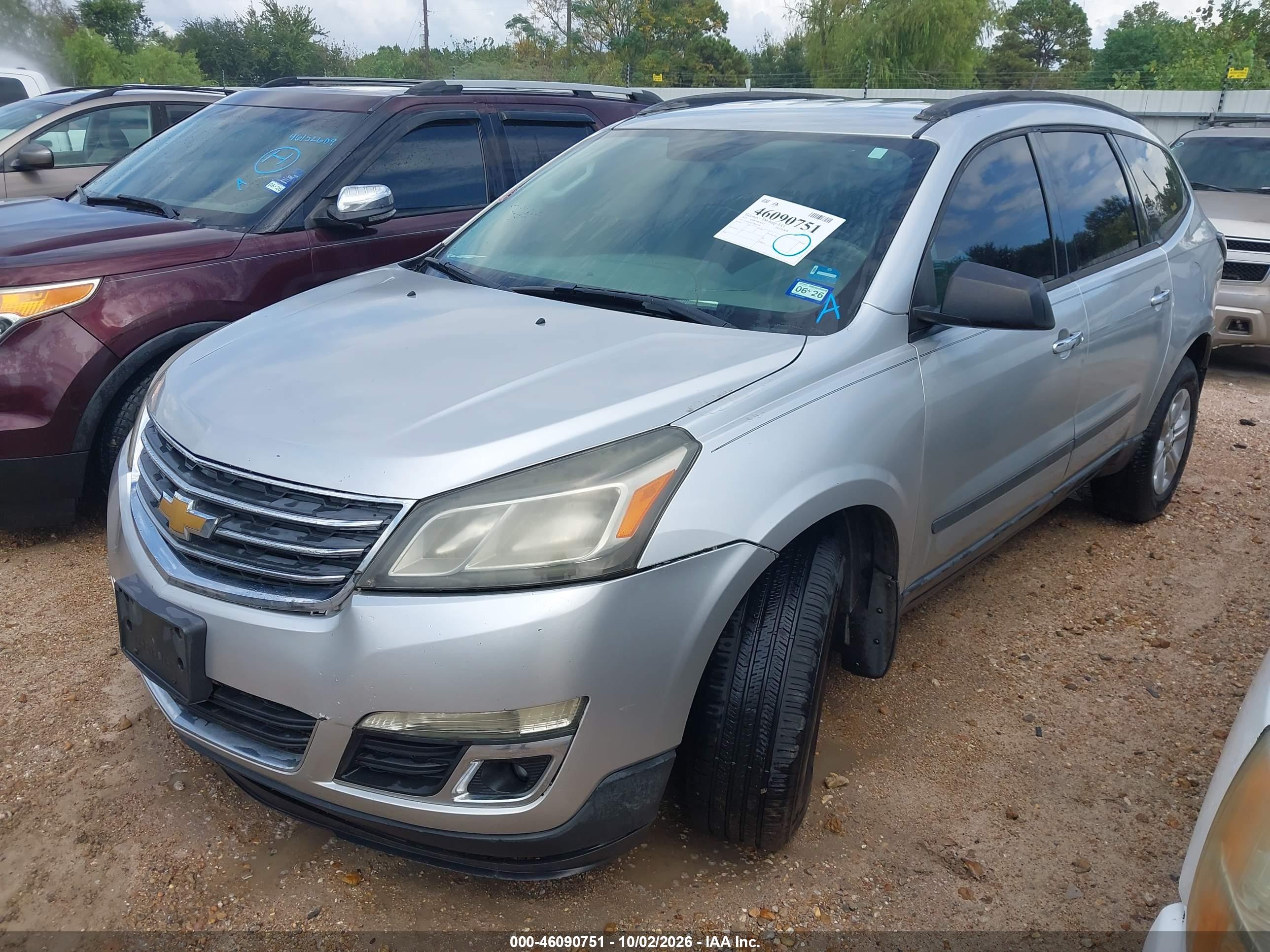 2013 CHEVROLET TRAVERSE LS — I2