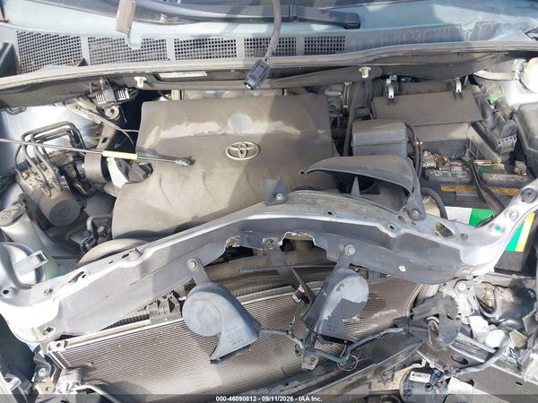 2013 TOYOTA SIENNA XLE V6 8 PASSENGER — I10