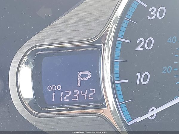 2013 TOYOTA SIENNA XLE V6 8 PASSENGER — I118