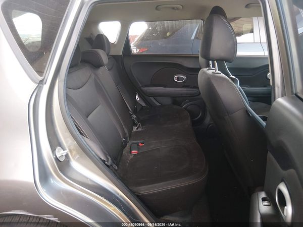 2017 KIA SOUL Base — I8