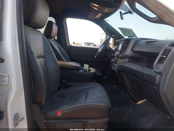 2022 RAM 2500 TRADESMAN  4X4 8' BOX
