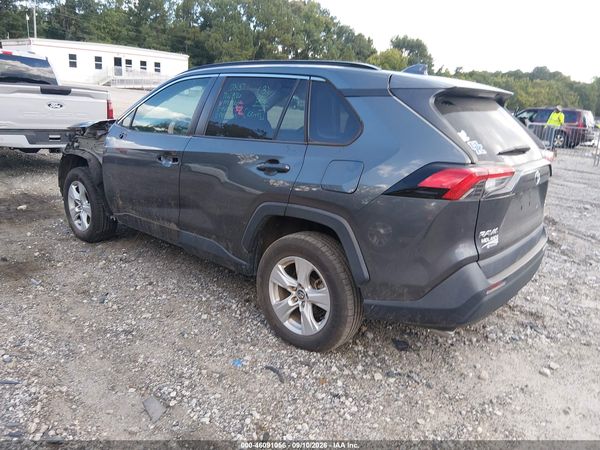 2021 TOYOTA RAV4 XLE — I3