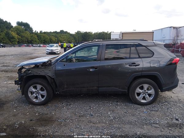 2021 TOYOTA RAV4 XLE — I117