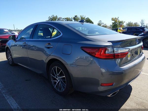 2016 LEXUS ES 350 — I3