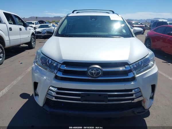 2017 TOYOTA HIGHLANDER LIMITED — I115