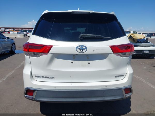 2017 TOYOTA HIGHLANDER LIMITED — I119