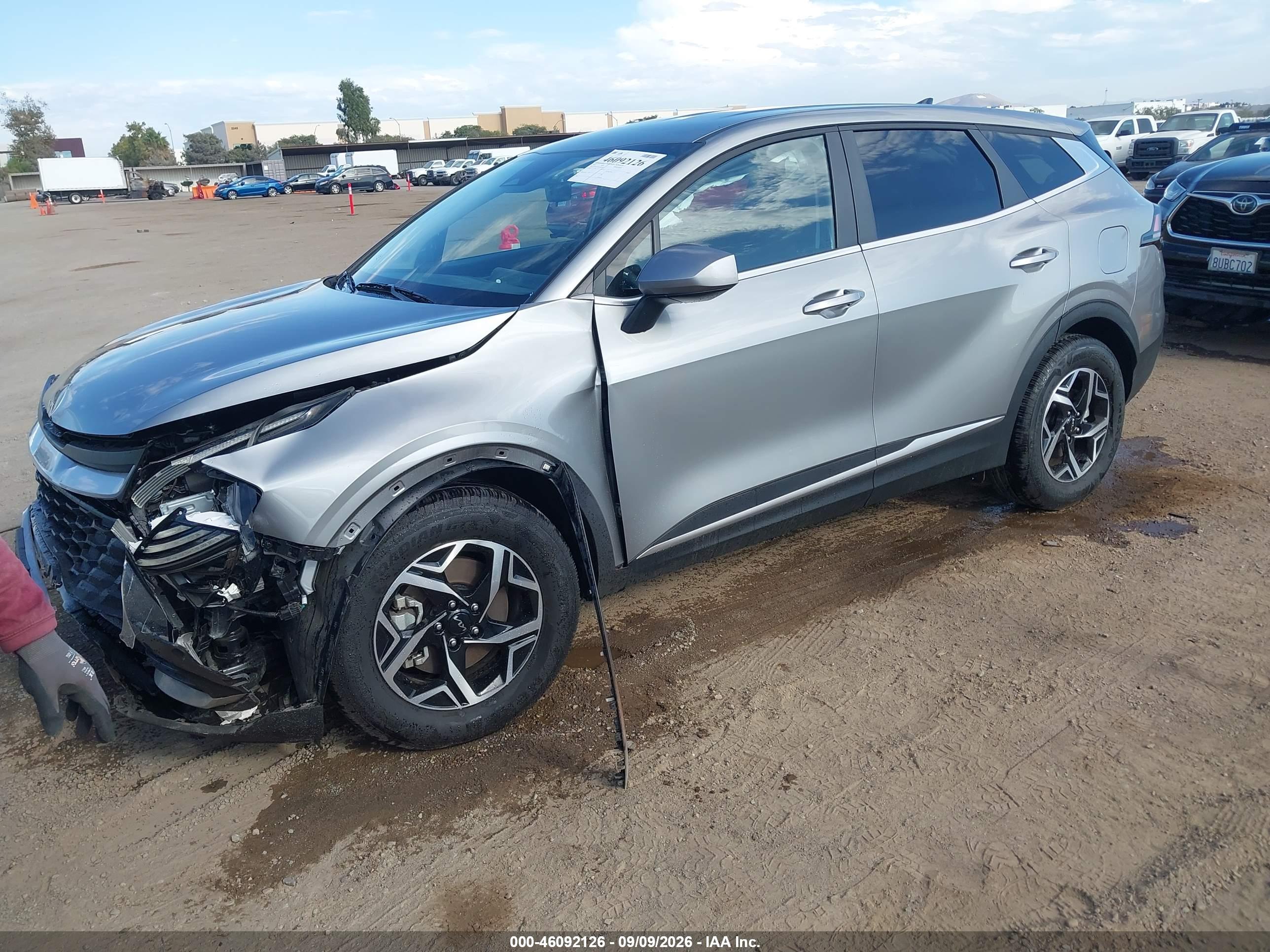 2025 KIA SPORTAGE LX — I2