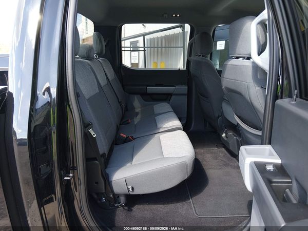 2021 FORD F-150 XLT — I8