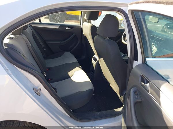 2017 VOLKSWAGEN JETTA 1.4T S — I8