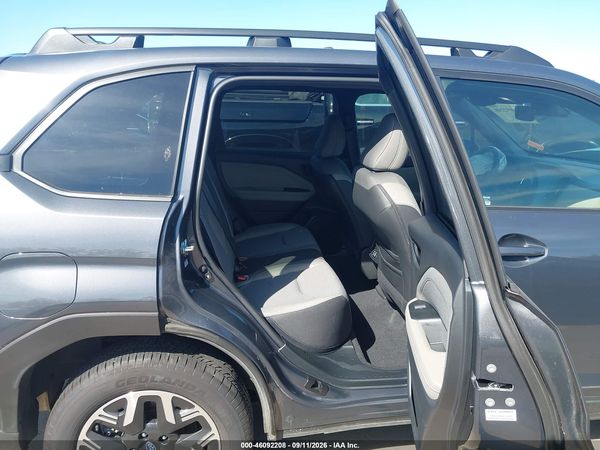 2025 SUBARU FORESTER PREMIUM — I8