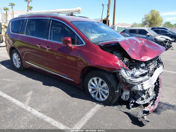 2018 CHRYSLER PACIFICA TOURING L — I1