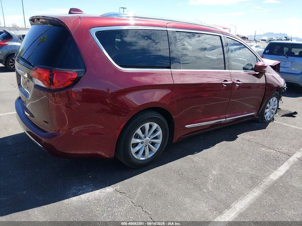 2018 CHRYSLER PACIFICA TOURING L — I4