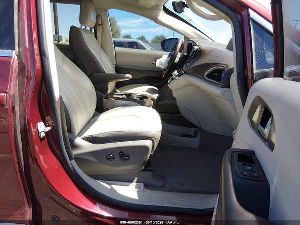 2018 CHRYSLER PACIFICA TOURING L — I5