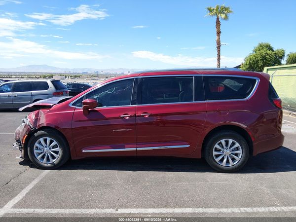 2018 CHRYSLER PACIFICA TOURING L — I117