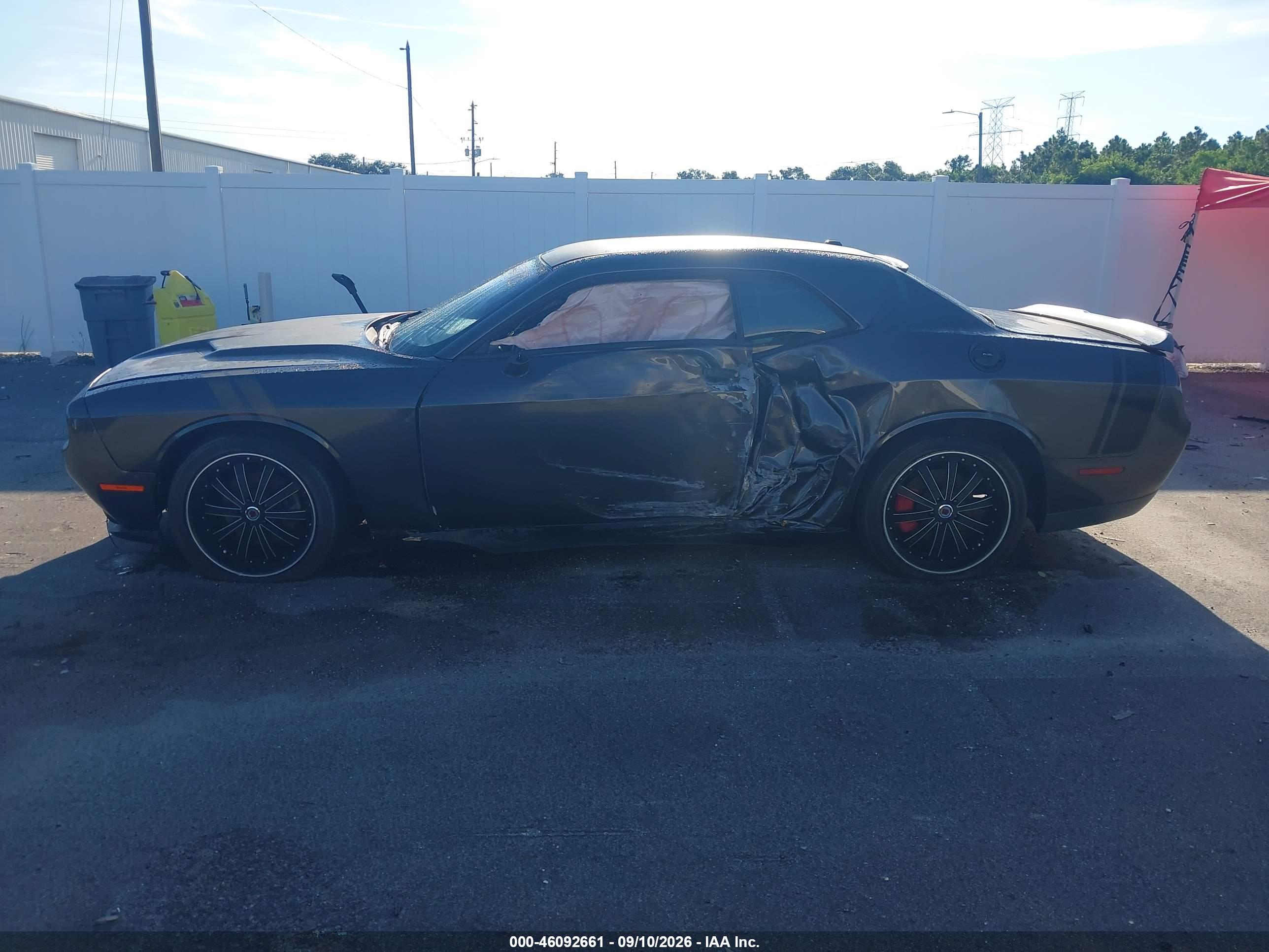 2015 DODGE CHALLENGER SXT
