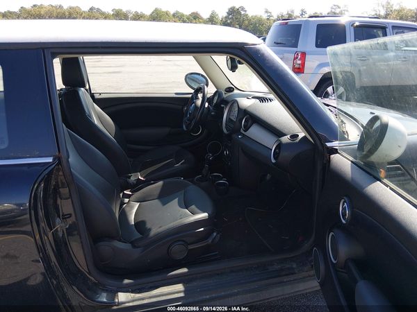 2012 MINI COOPER