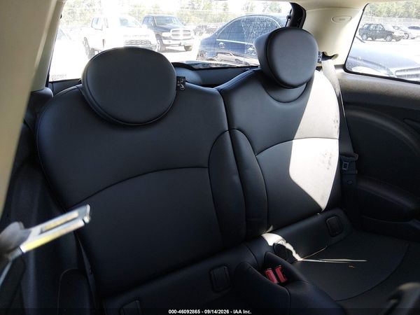 2012 MINI COOPER