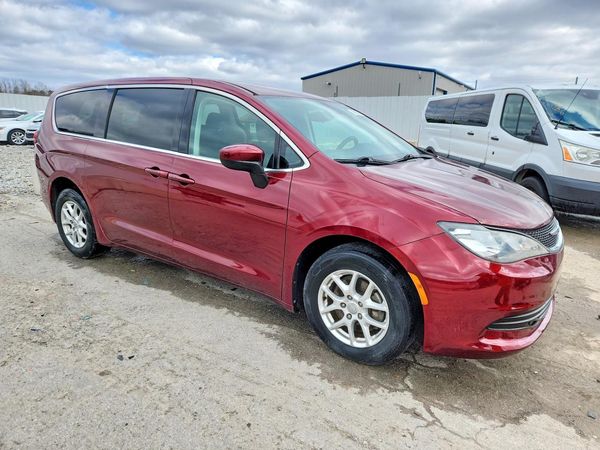 2017 CHRYSLER PACIFICA