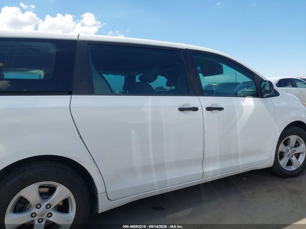 2015 TOYOTA SIENNA L 7 PASSENGER — I116