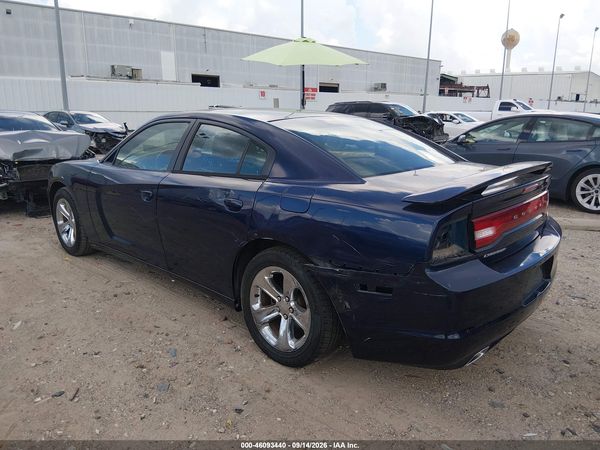 2014 DODGE CHARGER SE — I3
