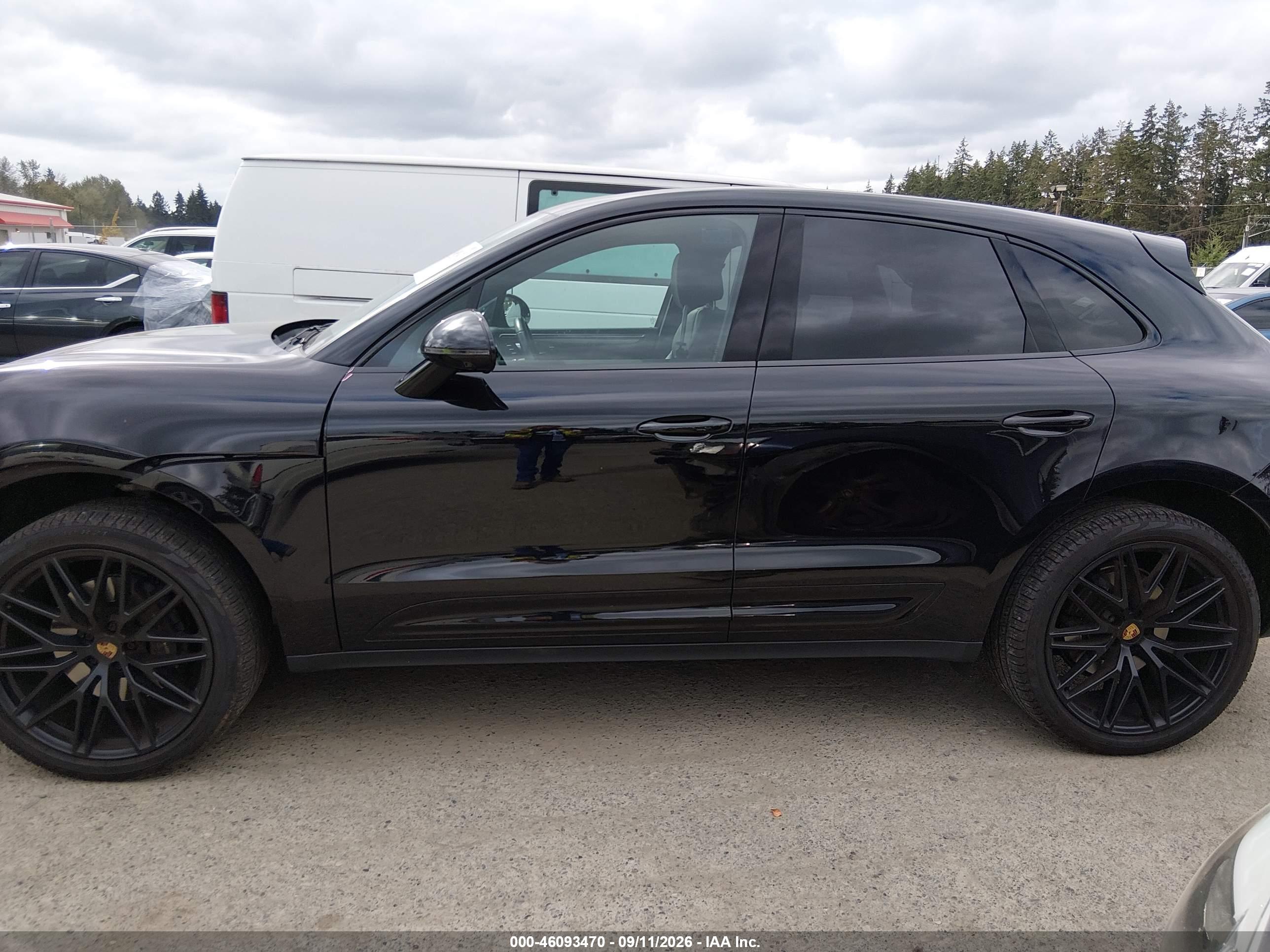 2023 PORSCHE MACAN T