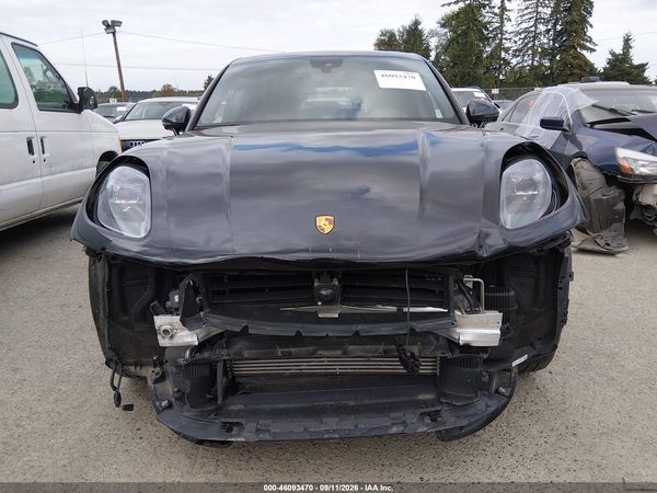 2023 PORSCHE MACAN T