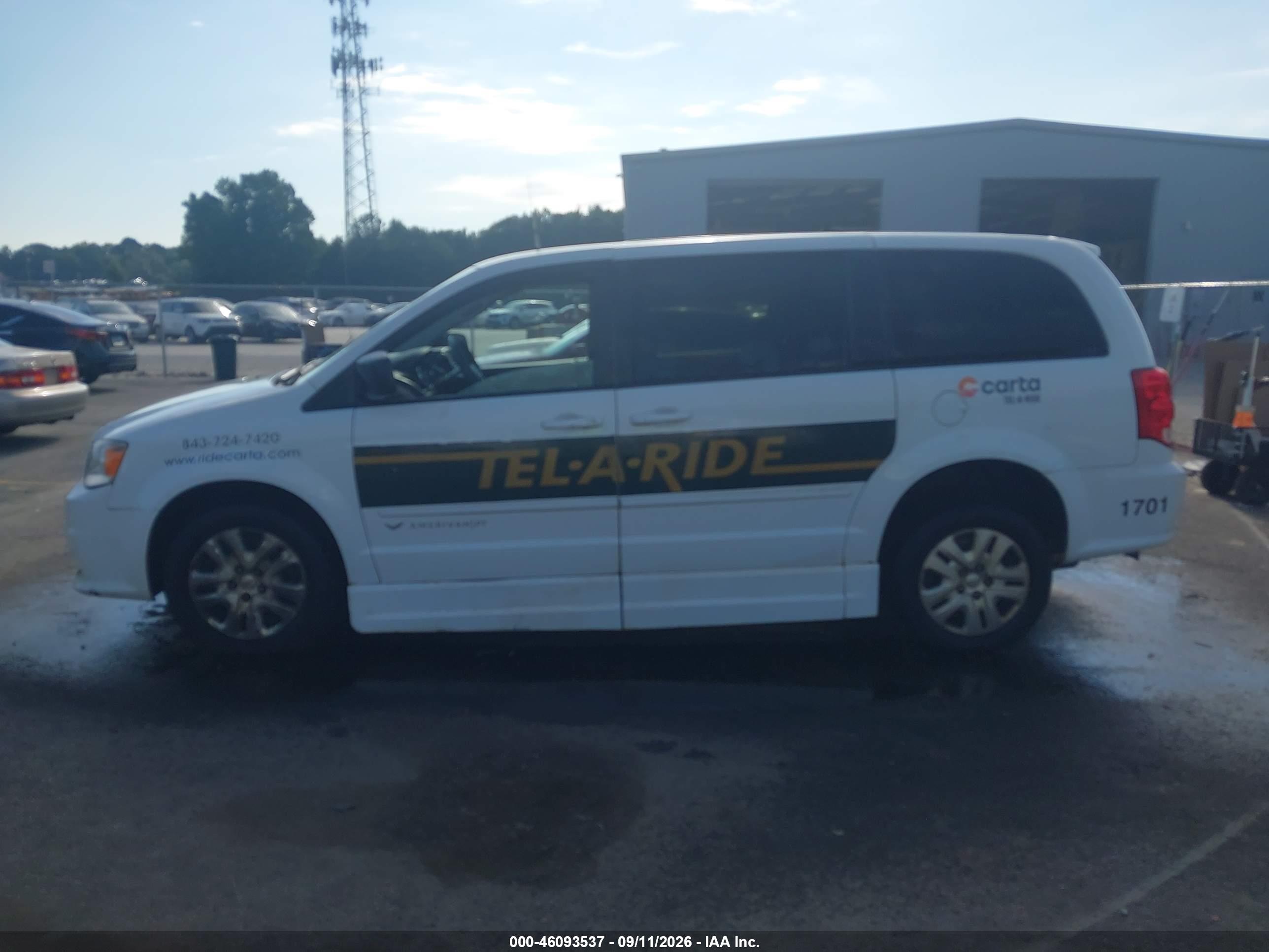 2017 DODGE GRAND CARAVAN SE