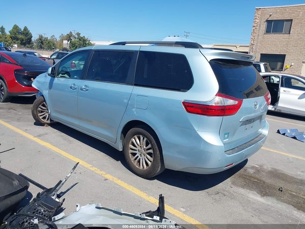 2017 TOYOTA SIENNA XLE 8 PASSENGER — I3