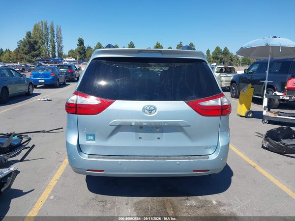 2017 TOYOTA SIENNA XLE 8 PASSENGER — I119
