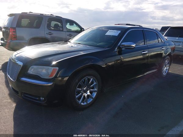 2012 CHRYSLER 300 — I2