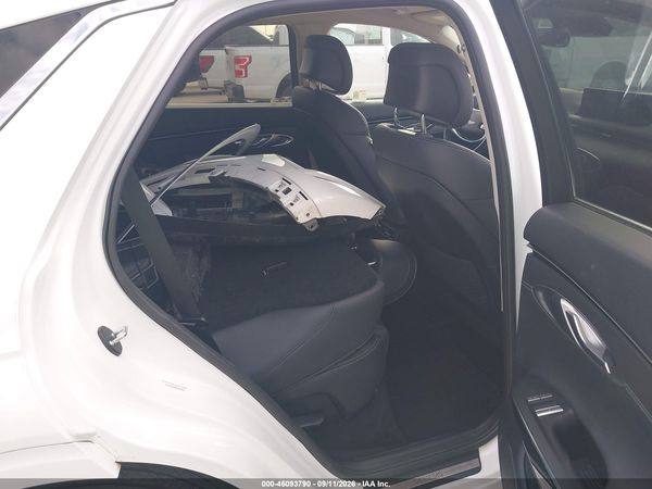 2025 GENESIS GV70 2.5T AWD — I8